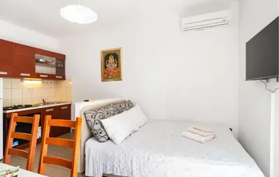 Kuhinja ili čajna kuhinja u objektu 1 Bedroom Awesome Apartment In Omis