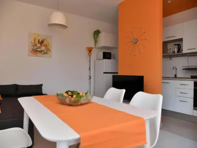Kuhinja ili čajna kuhinja u objektu One Bedroom Apartment with Terrace & Garden View