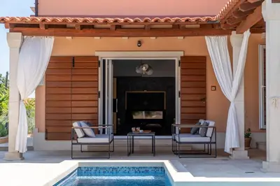 Bazen u objektu Villas Hvar - Villa Polyhymnia ili u blizini