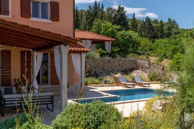 Bazen u objektu Villas Hvar - Villa Polyhymnia ili u blizini