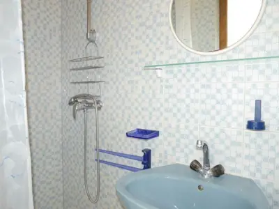 Kupaonica u objektu Two Bedroom Apartment 1