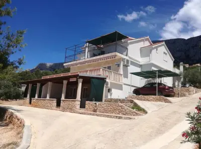 Pogled na planine ili pogled na planine iz apartmana