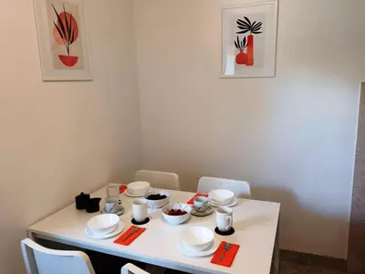 Sadržaji za pripremu kave/čaja u objektu Two Bedroom Apartment