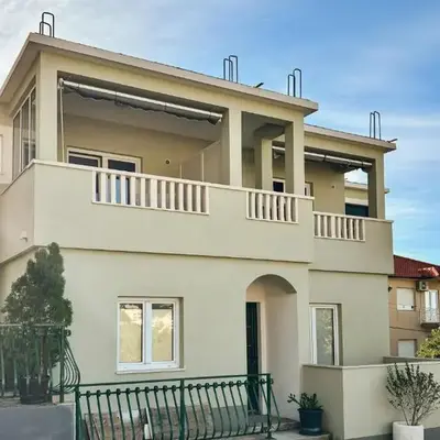 1 Bedroom Amazing Apartment In Duce