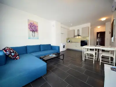 Kuhinja ili čajna kuhinja u objektu Apartment Molo Lozna-3 by Interhome