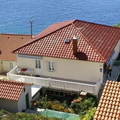 Apartments by the sea Pisak