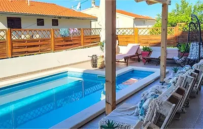 Bazen u objektu Amazing Apartment In Hvar With House Sea View ili u blizini