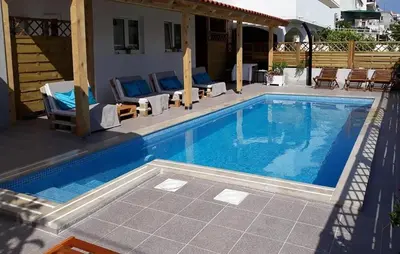 Bazen u objektu 1 Bedroom Amazing Apartment In Hvar ili u blizini