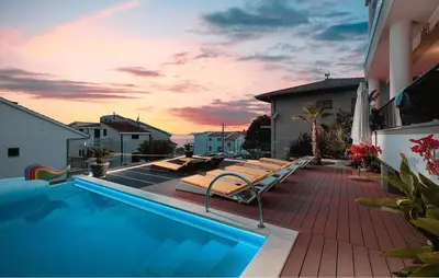 Bazen u objektu Gorgeous Home In Podstrana ili u blizini