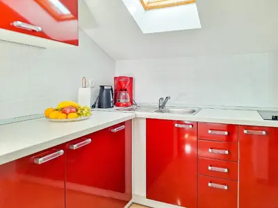 Kuhinja ili čajna kuhinja u objektu NEW! Villa Promajna Beach
