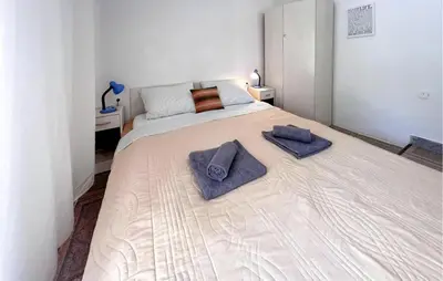 Krevet ili kreveti u jedinici u objektu 1 Bedroom Cozy Apartment In Gdinj