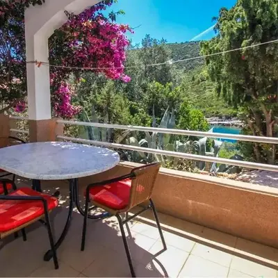 1 Bedroom Cozy Apartment In Gdinj