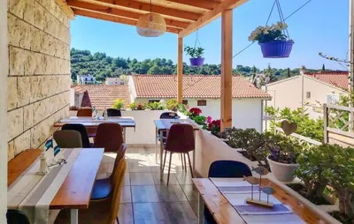 Vrt u objektu Awesome Apartment In Hvar With Wifi
