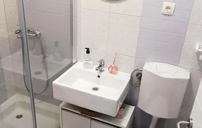 Kupaonica u objektu Awesome Apartment In Hvar With Wifi