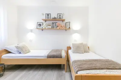 Krevet ili kreveti u jedinici u objektu Apartments with parking space Duce, Omis - 24975