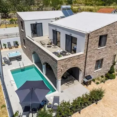 Villa Eden with heated pool