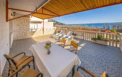 Balkon ili terasa u objektu Awesome Apartment In Omis