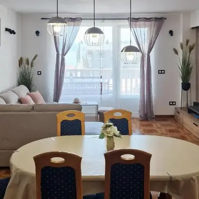 Amazing Apartment In Omis