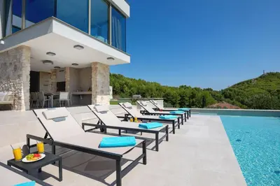 Bazen u objektu Exclusive Villa St. Christopher ili u blizini