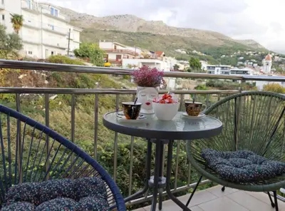 Pogled na planine ili pogled na planine iz apartmana