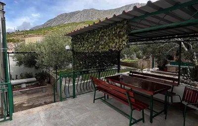 Pogled na planine ili pogled na planine iz apartmana