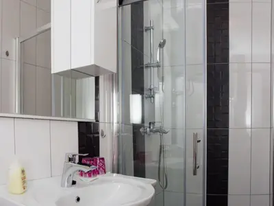 Kupaonica u objektu Apartment Moderne Ferienwohnung Bava by Interhome
