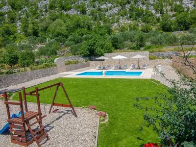 Bazen u objektu Holiday Home Villa Elin mit großem- privatem Pool in Seoca by Interhome ili u blizini
