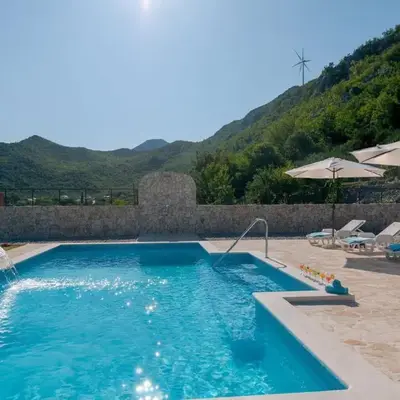 Holiday Home Villa Elin mit großem- privatem Pool in Seoca by Interhome
