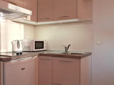 Kuhinja ili čajna kuhinja u objektu Apartment in Baška Voda by Interhome