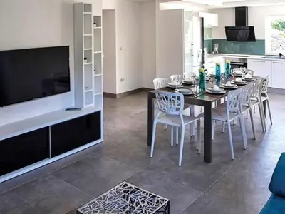 Tlocrt objekta Holiday Home Villa Mosor mit beheiztem Salzwasserpool und Sauna by Interhome