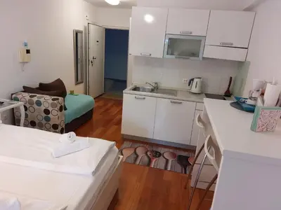 Kuhinja ili čajna kuhinja u objektu Apartmani Makarska 27