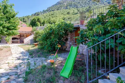Pogled na planine ili pogled na planine iz vila