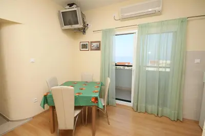 TV i/ili zabavni centar u objektu Apartments with parking space Makarska - 6632