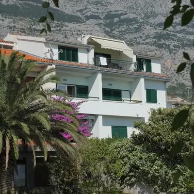 Apartments with parking space Makarska - 6632
