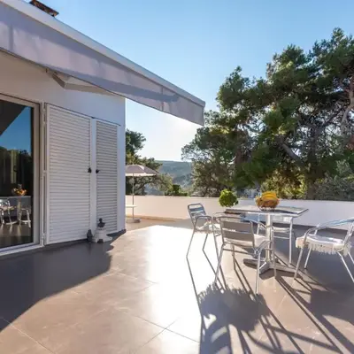 Holiday Home Haus in Splitska mit kostenlosem Parkplatz by Interhome