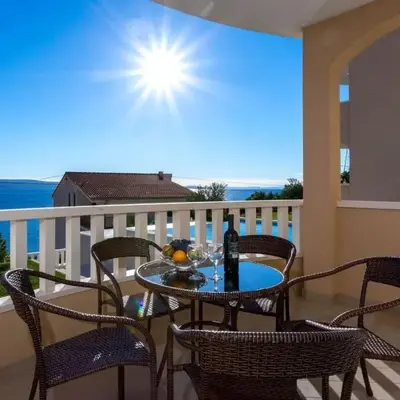 Apartment in Dugi Rat mit Großer Terrasse by Interhome