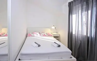 Krevet ili kreveti u jedinici u objektu 2 Bedroom Stunning Apartment In Supetar