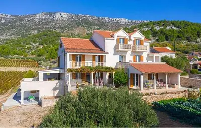Pogled na planine ili pogled na planine iz apartmana