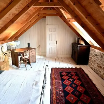 Almondhouse