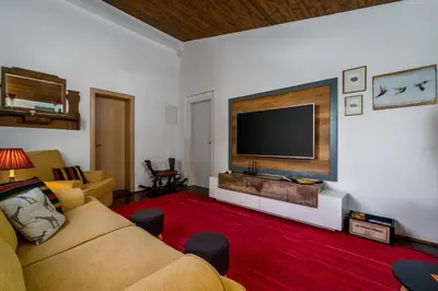 TV i/ili zabavni centar u objektu The Captain's House heated pool, sea views