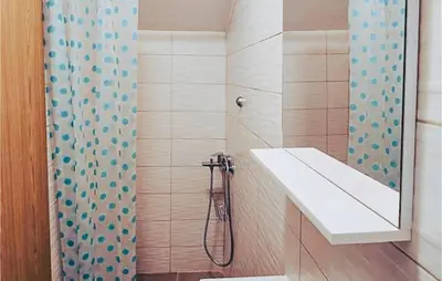Kupaonica u objektu 1 Bedroom Cozy Apartment In Vrboska