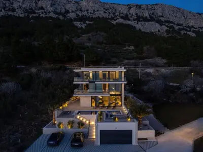 Pogled na planine ili pogled na planine iz vila