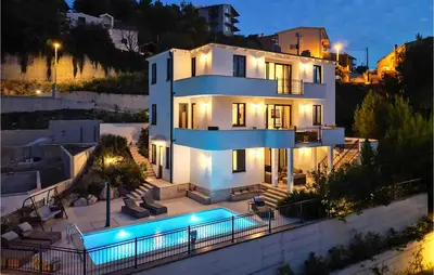 Bazen u objektu Amazing Home In Podstrana ili u blizini