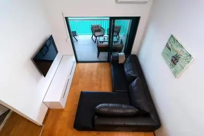 TV i/ili zabavni centar u objektu Apartments Seafront Paradise