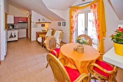 Kuhinja ili čajna kuhinja u objektu Apartments Jacky