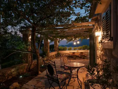 Vrt u objektu Apartment in Omiš mit Privatem Balkon by Interhome