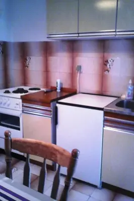 Kuhinja ili čajna kuhinja u objektu Apartment Schöne Ferienwohnung in Jelsa mit Schönem Balkon by Interhome