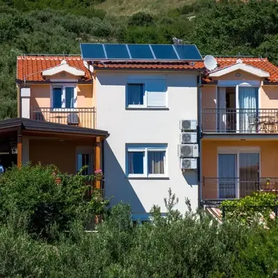 Apartment Studio im Erdgeschoss für zwei Personen mit einer Terrasse by Interhome
