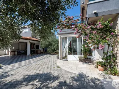 Tlocrt objekta Apartment Vele Loft Ein-Schlafzimmer-Apartment mit Meerblick by Interhome