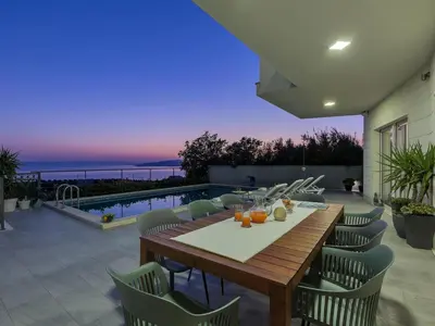 Balkon ili terasa u objektu Holiday Home Villa inmitten der Natur in ruhiger Lage by Interhome